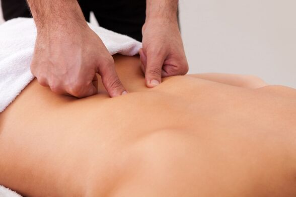 Des séances de massage vous aideront si vous avez mal au dos dans la région lombaire